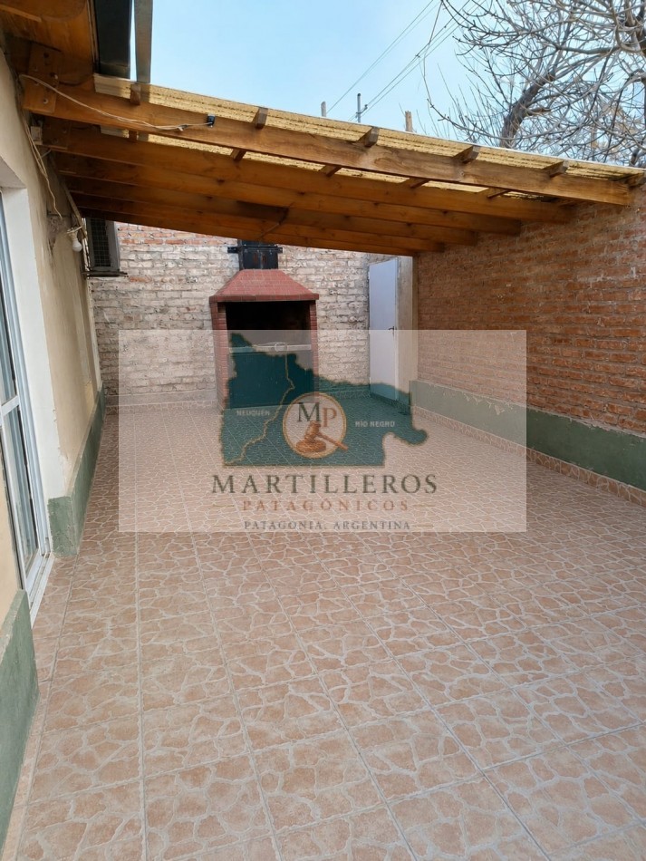 CASA + LOCAL EN VENTA