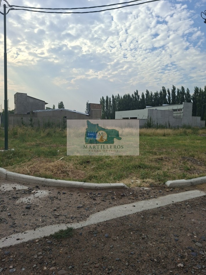 VENTA DE TERRENO EN ESQUINA
