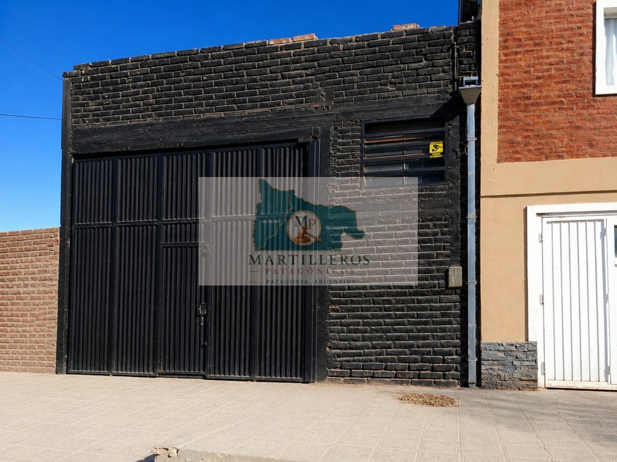 CASA + LOCAL EN VENTA