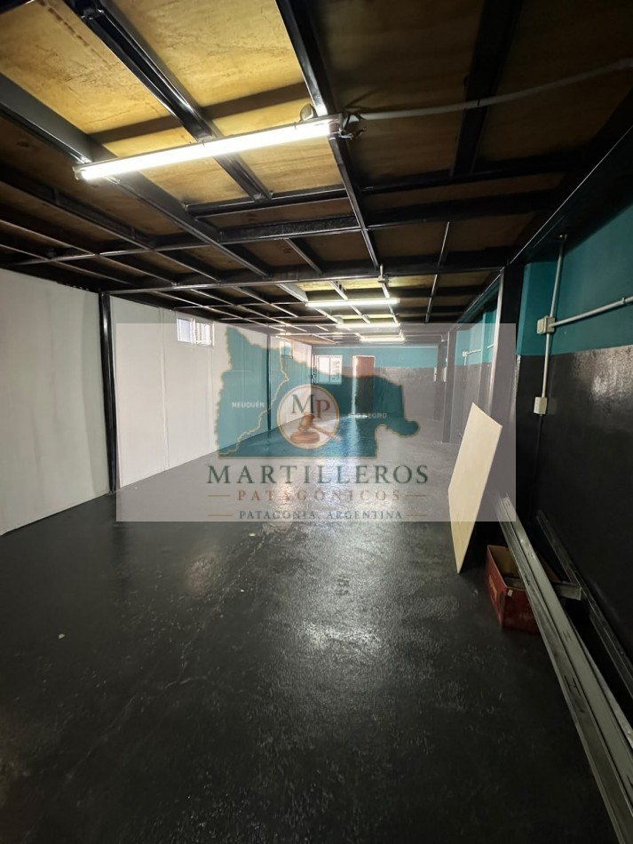 VENTA LOCAL CON ANEXOS TALLER, DEPOSITO Y VIVIENDA